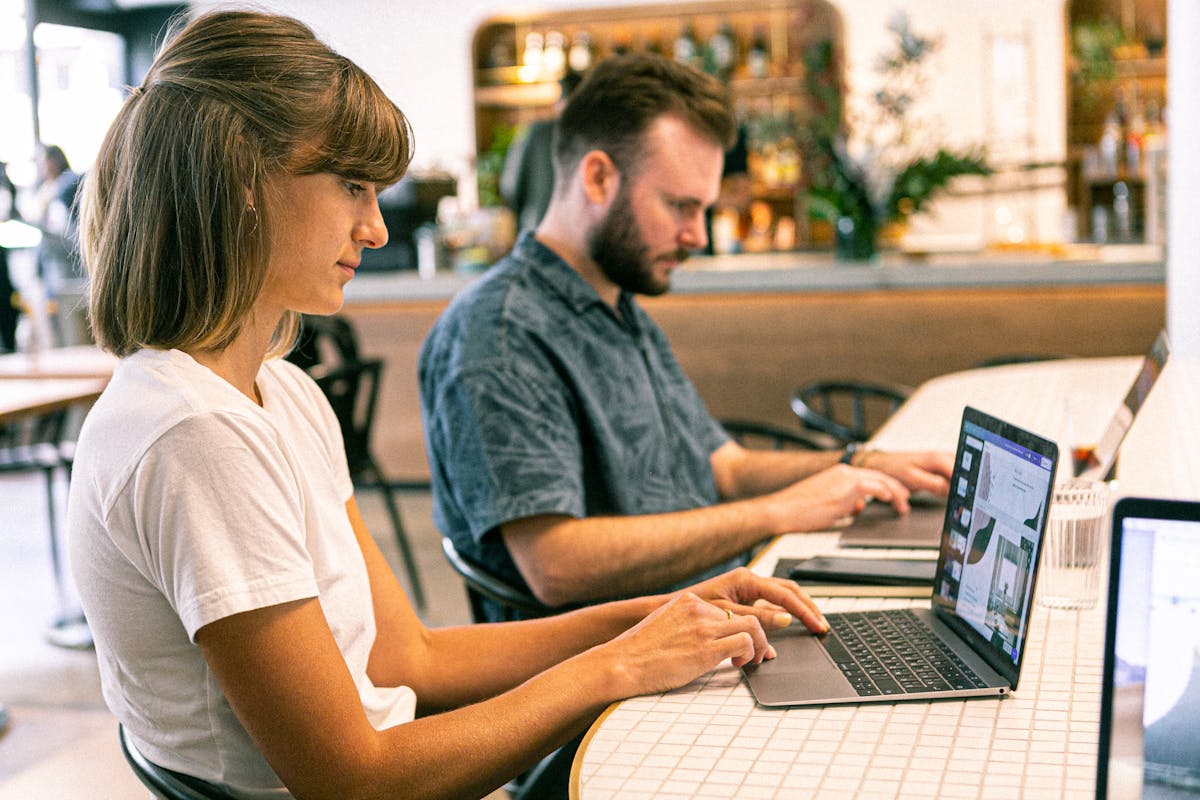 2026 React Native und Expo: Fern-Mac für iOS-Builds von Windows und Linux
